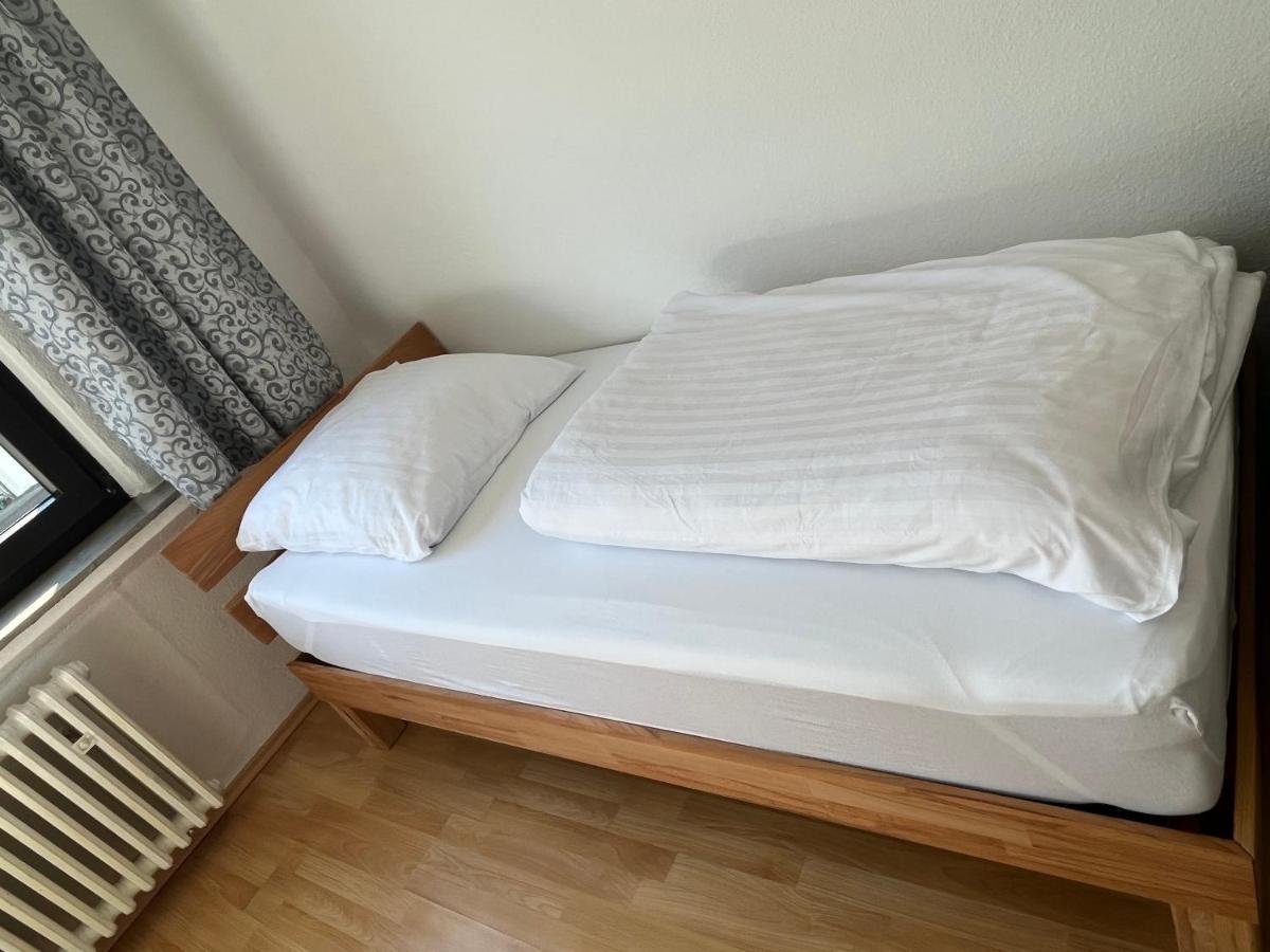 Gasthof Für Monteure, Handwerker Oder Reisende *